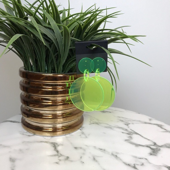 ‼️ Clear Acrylic Neon Yellow Drop Circle Earrings - Picture 6 of 6